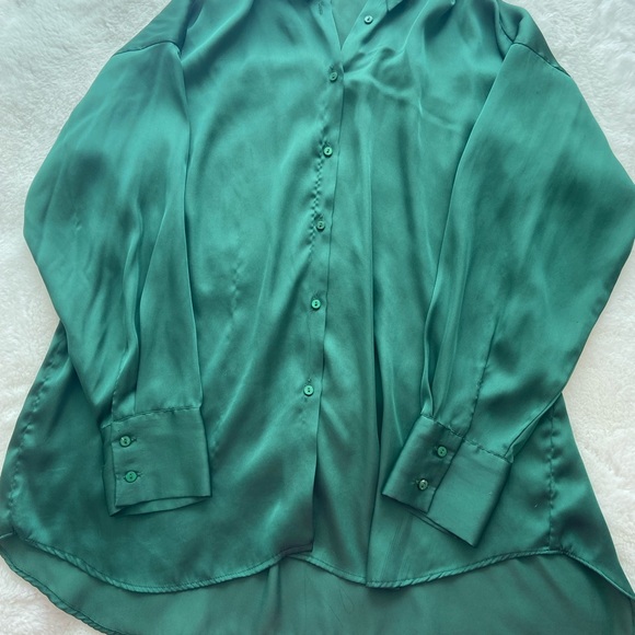 Green Zara Satin Blouse size XS-M - Picture 4 of 4